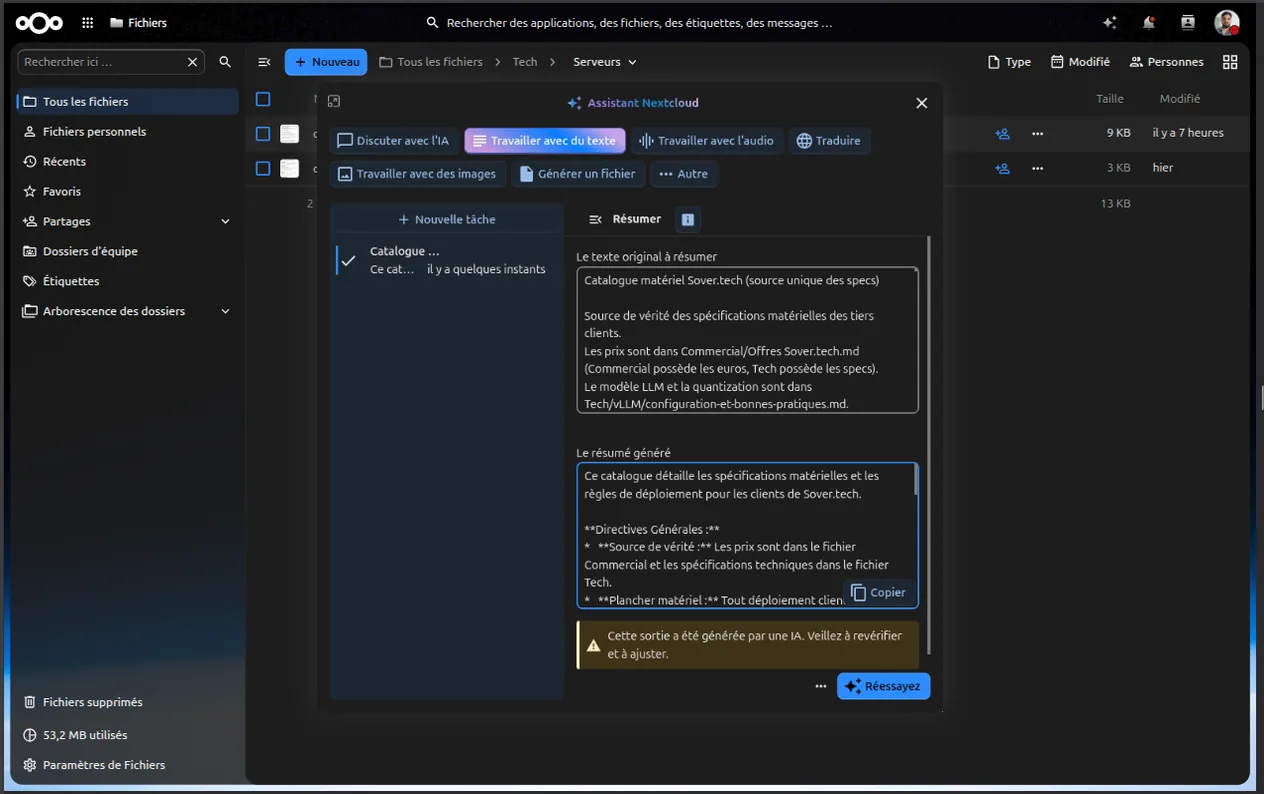 Un espace de fichiers où l'assistant résume un document sans que celui-ci quitte le serveur